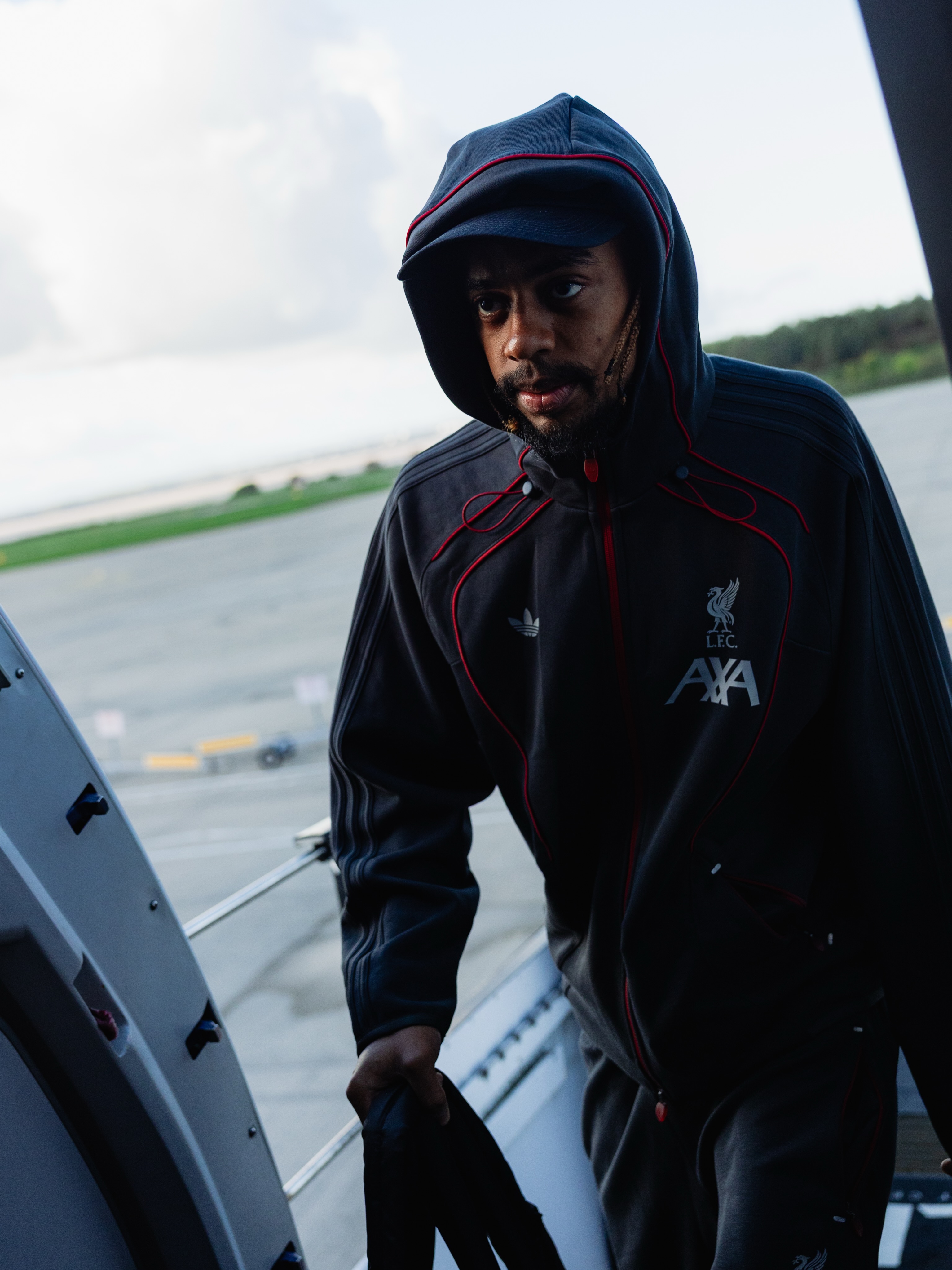 Departing for #UCL matchday 2️⃣✈️